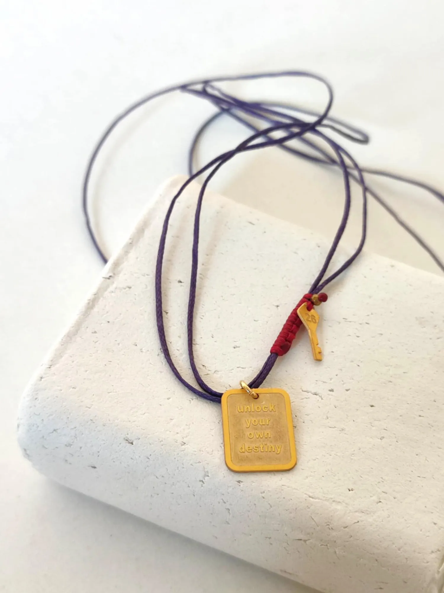 L002 CHRISTMAS Dark Purple